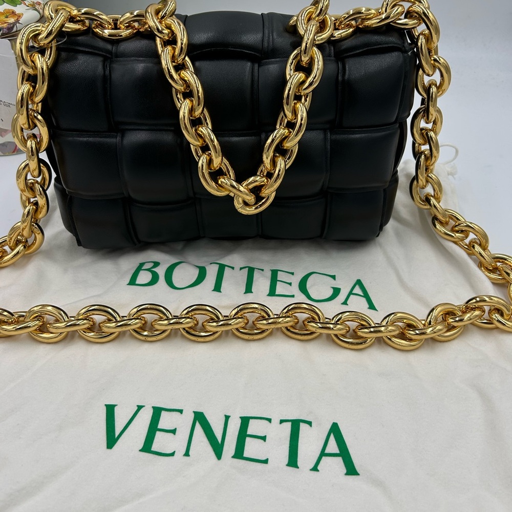 Women's Bottega Venetta Maxi lambskin intreccio padded chain cassette Crossbody - Picture 3 of 13